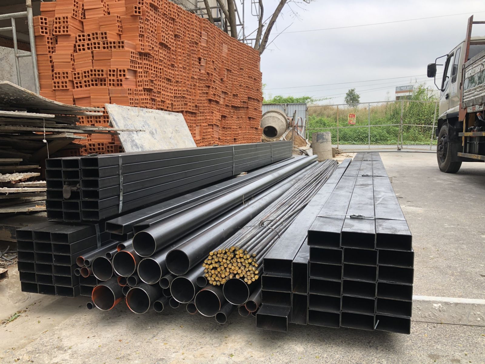 giá thép hôm nay, giá thép hộp mạ kẽm, giá thép hộp mạ kẽm hòa phát, Kích thước thép hộp mạ kẽm, nhà máy tôn quận 7, báo giá ống thép đen cỡ lớn, báo giá ống thép đen