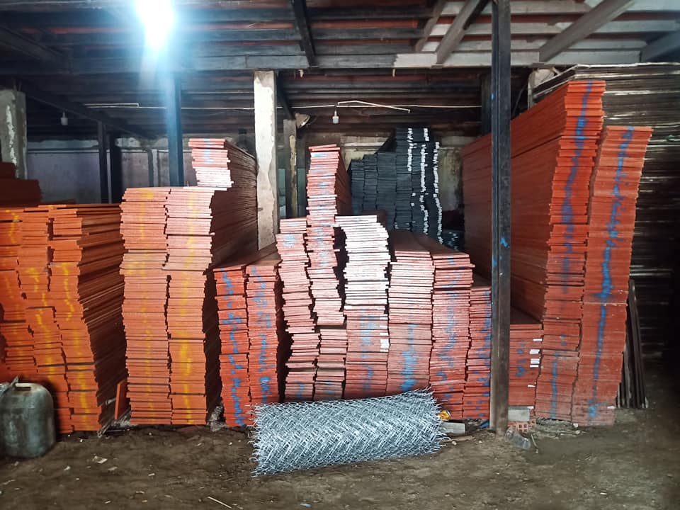 Ván coppha đỏ 4m ván cốp pha đỏ vàng đen cam