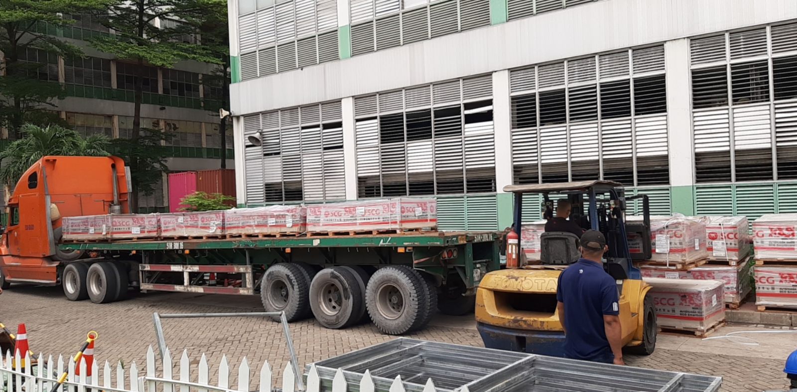 Tấm xi măng scg, tấm xi măng cemboard scg Thái lan, Tấm xi măng cemboard làm sàn gác, tấm làm vách ngăn phòng, tấm là sàn