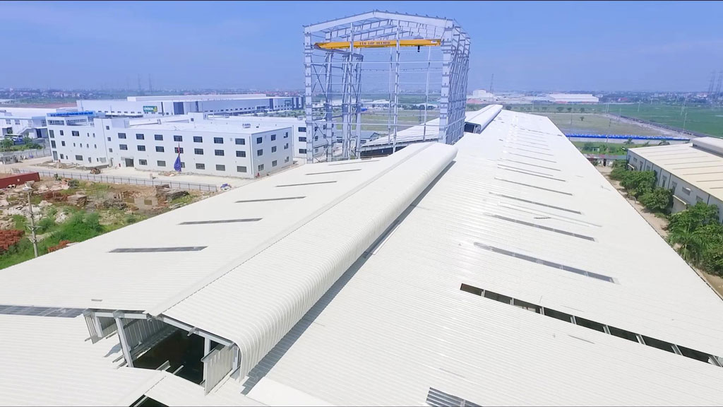 Tôn màu trắng sữa, tôn lợp nhà xưởng khu công nghiệp